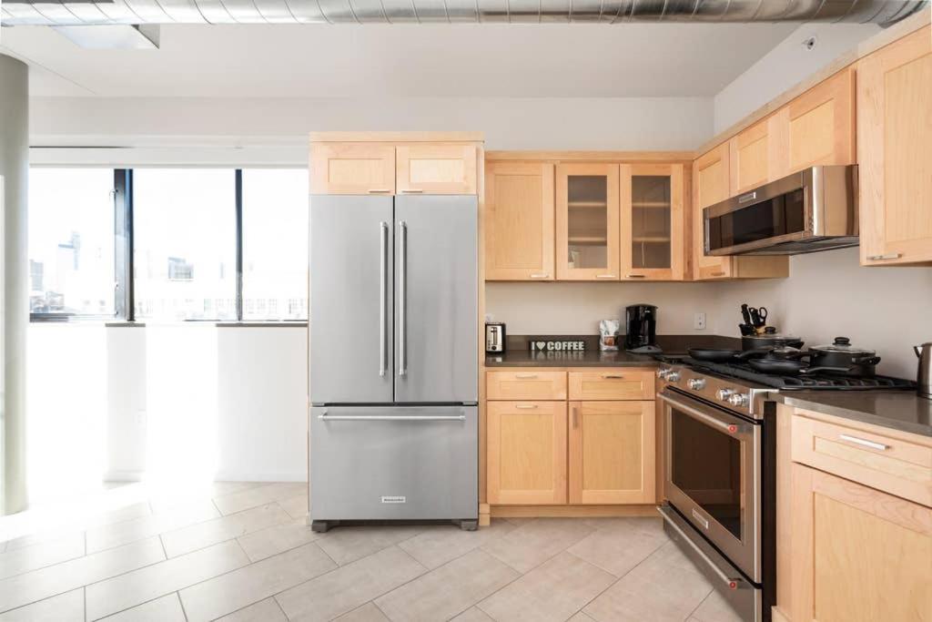Upscale 3Br Penthouse By Cozysuites อินเดียนาโพลิส ภายนอก รูปภาพ